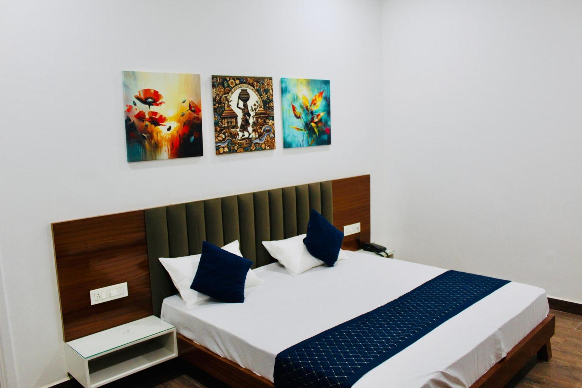 The Loya Hotel Muktsar Exterior foto